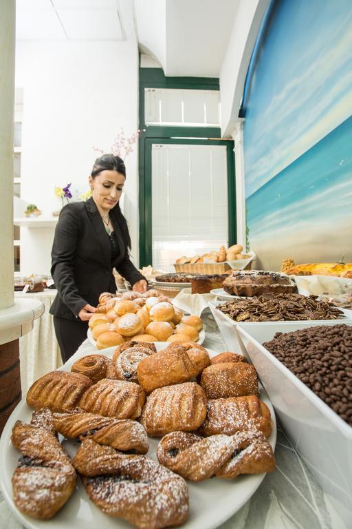 Albergo Ristorante Pozzi بيلاريا-إيجيا مارينا المظهر الخارجي الصورة