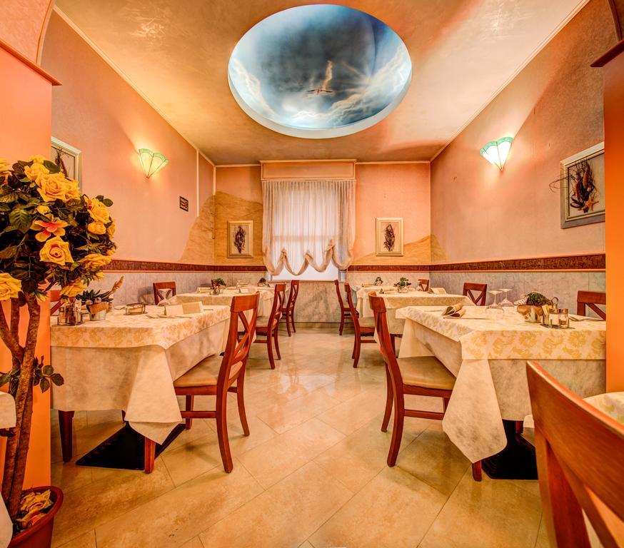 Albergo Ristorante Pozzi بيلاريا-إيجيا مارينا المظهر الخارجي الصورة
